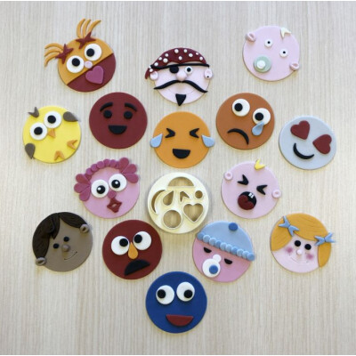 Lustige Gesichter und mehr Ausstecher Set von fmm - Mix n Match Funny Faces and more  Cutters f&uuml;r Cupcakes und Kekse Durchmesser 6,5 cm  - 8 in 1 Ausstecher f&uuml;r hunderte Gesichter